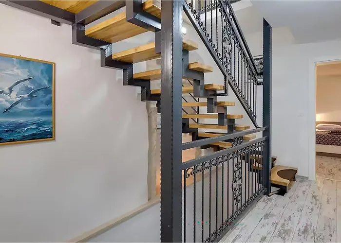 Gorgeous Home In Rovinjsko Selo With Wifi
